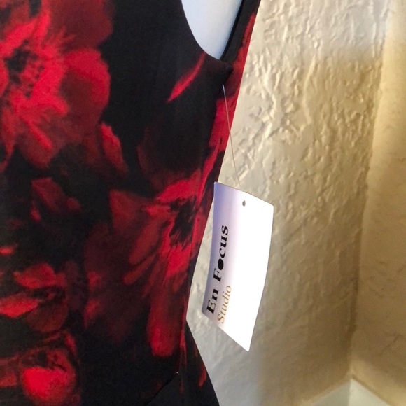 En Focus Studio dress - Picture 7 of 7